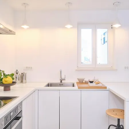 Heritage In Historic Center Of 1 Apartment Split